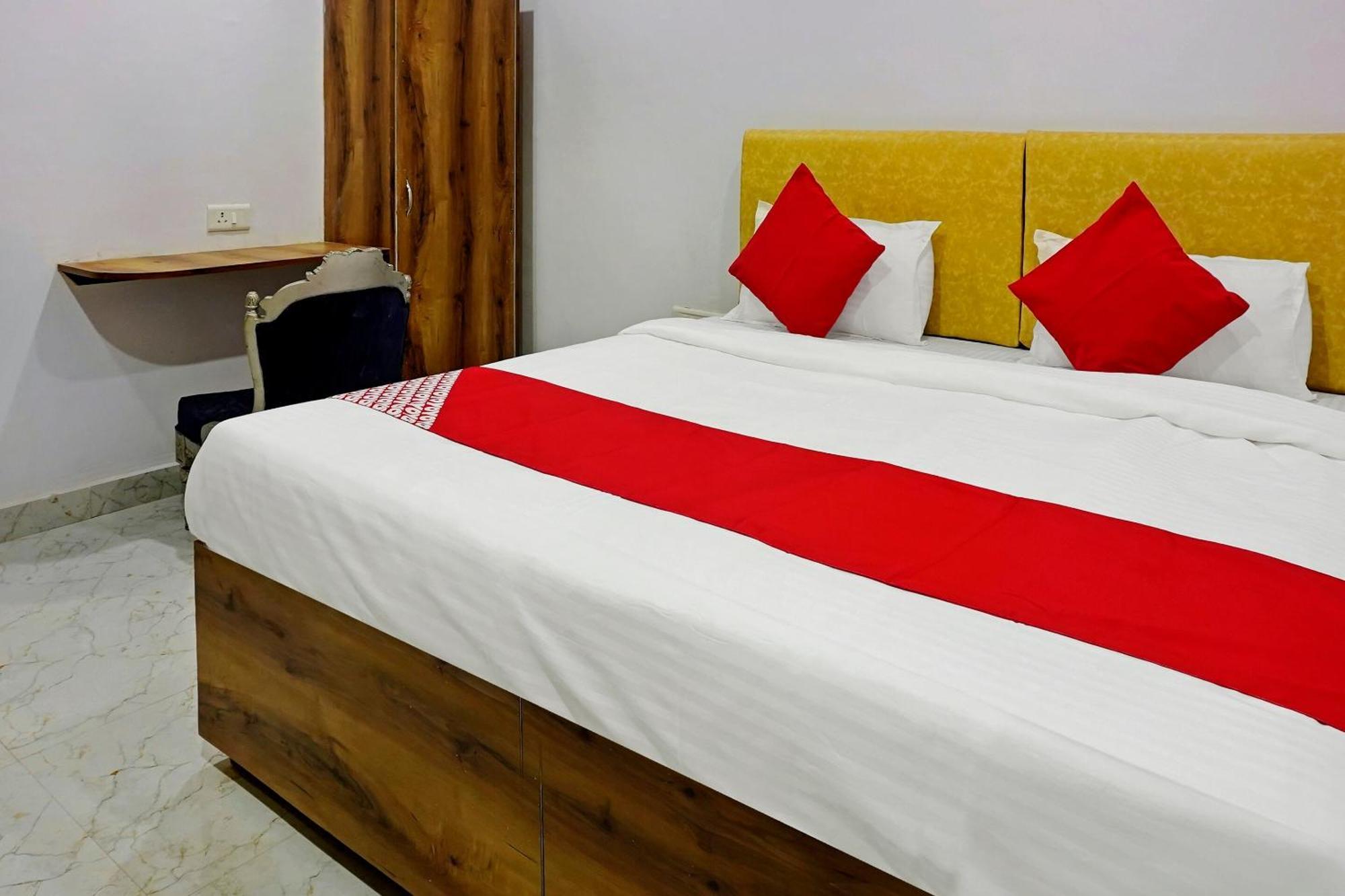 Collection O Gauri Shree Hotel Бопал Екстериор снимка